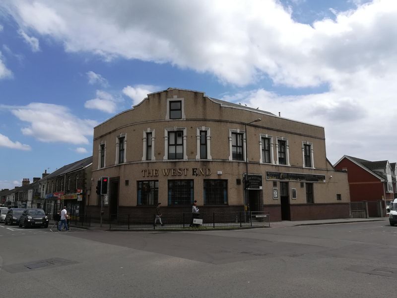 West End, Gorseinon. (Pub, External). Published on 03-06-2018