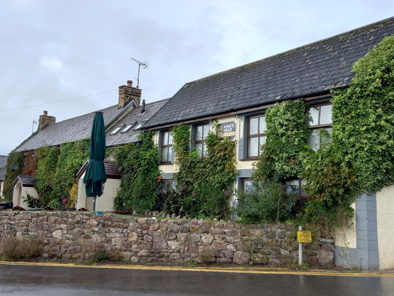 king's head, Llangennith. (Pub, External, Garden, Key). Published on 22-10-2022 