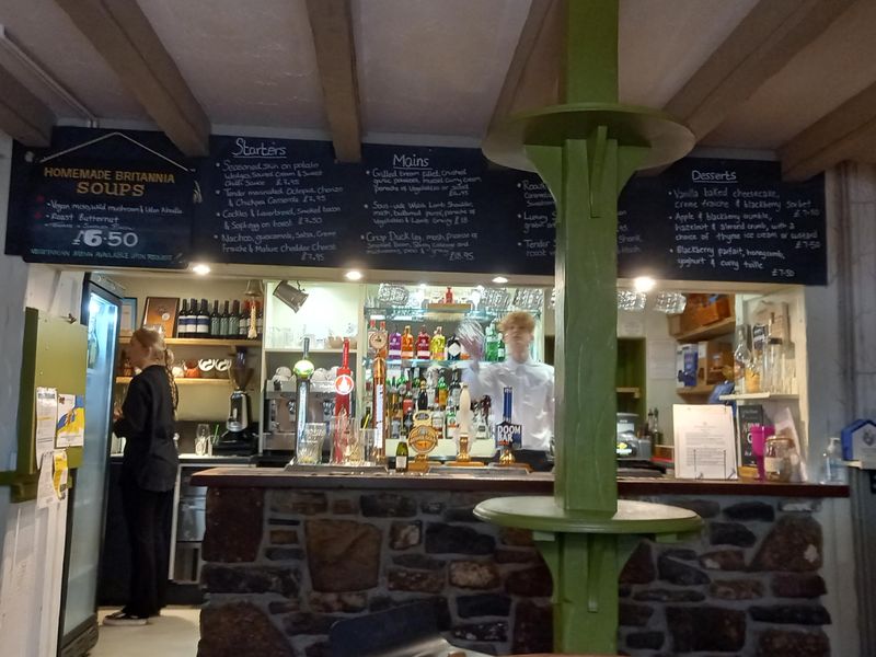 Britannia Inn, Llanmadoc. (Pub, Bar). Published on 22-10-2022 