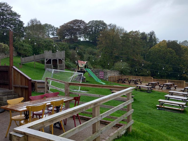 Britannia Inn, Llanmadoc. (Garden). Published on 22-10-2022 