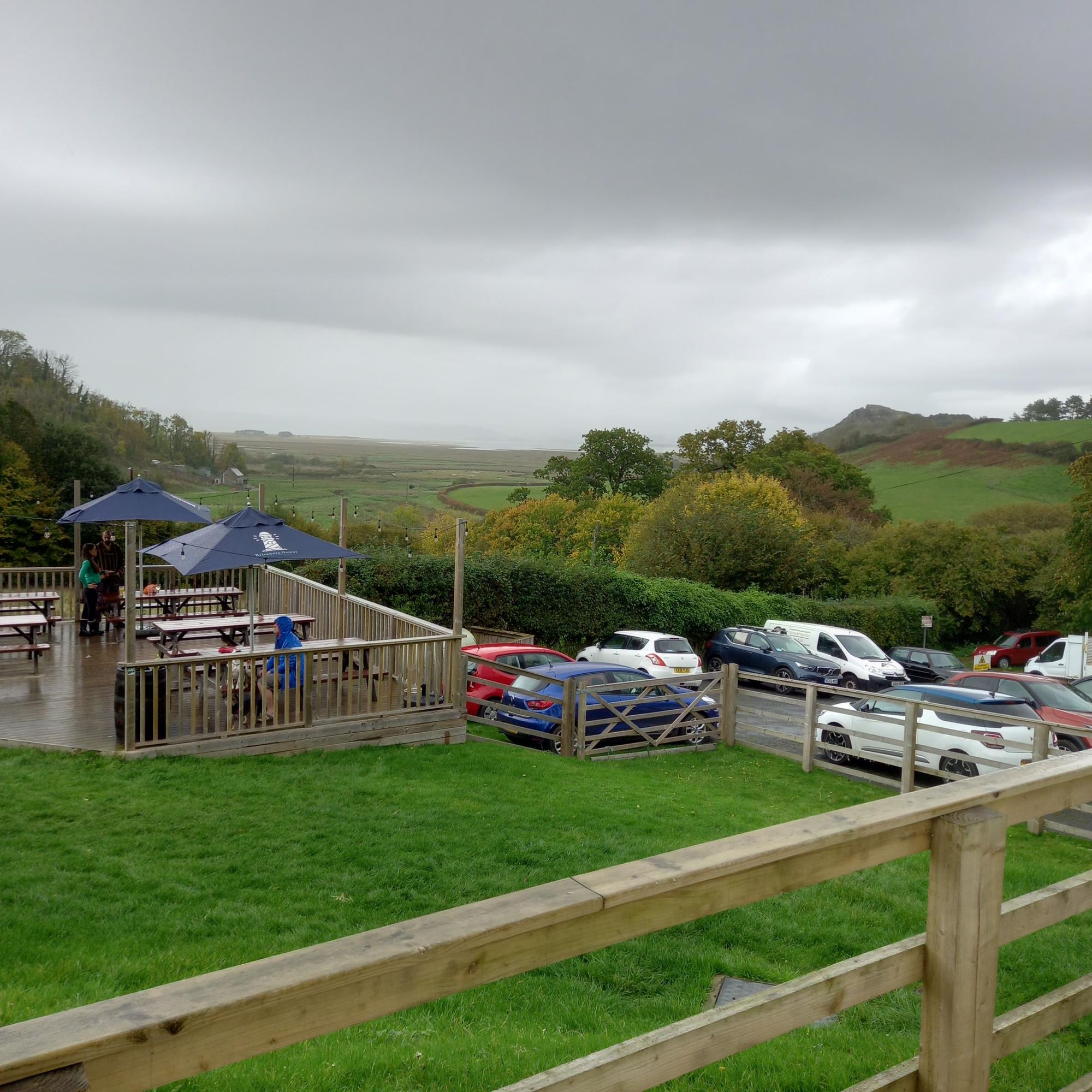 Britannia Inn, Llanmadoc. (Garden). Published on 22-10-2022