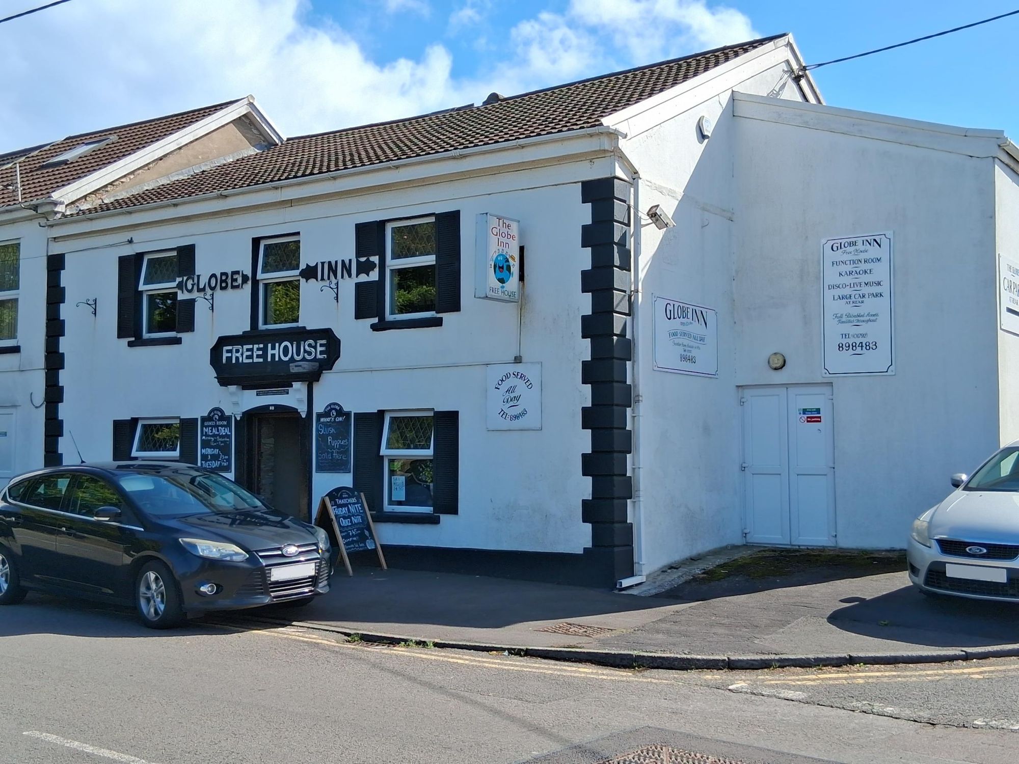 Globe Inn, Loughor. (Pub, External, Sign, Key). Published on 01-09-2025