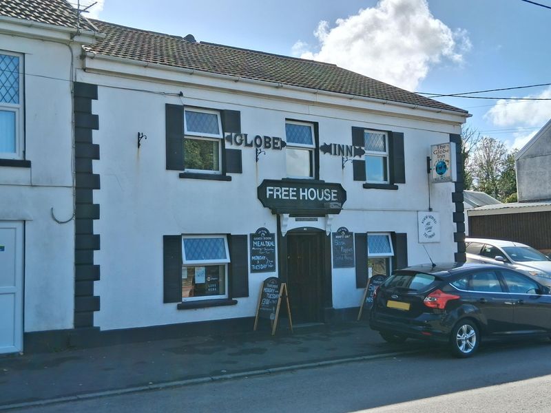 Globe Inn, Loughor. (Pub, External, Sign). Published on 01-09-2025 