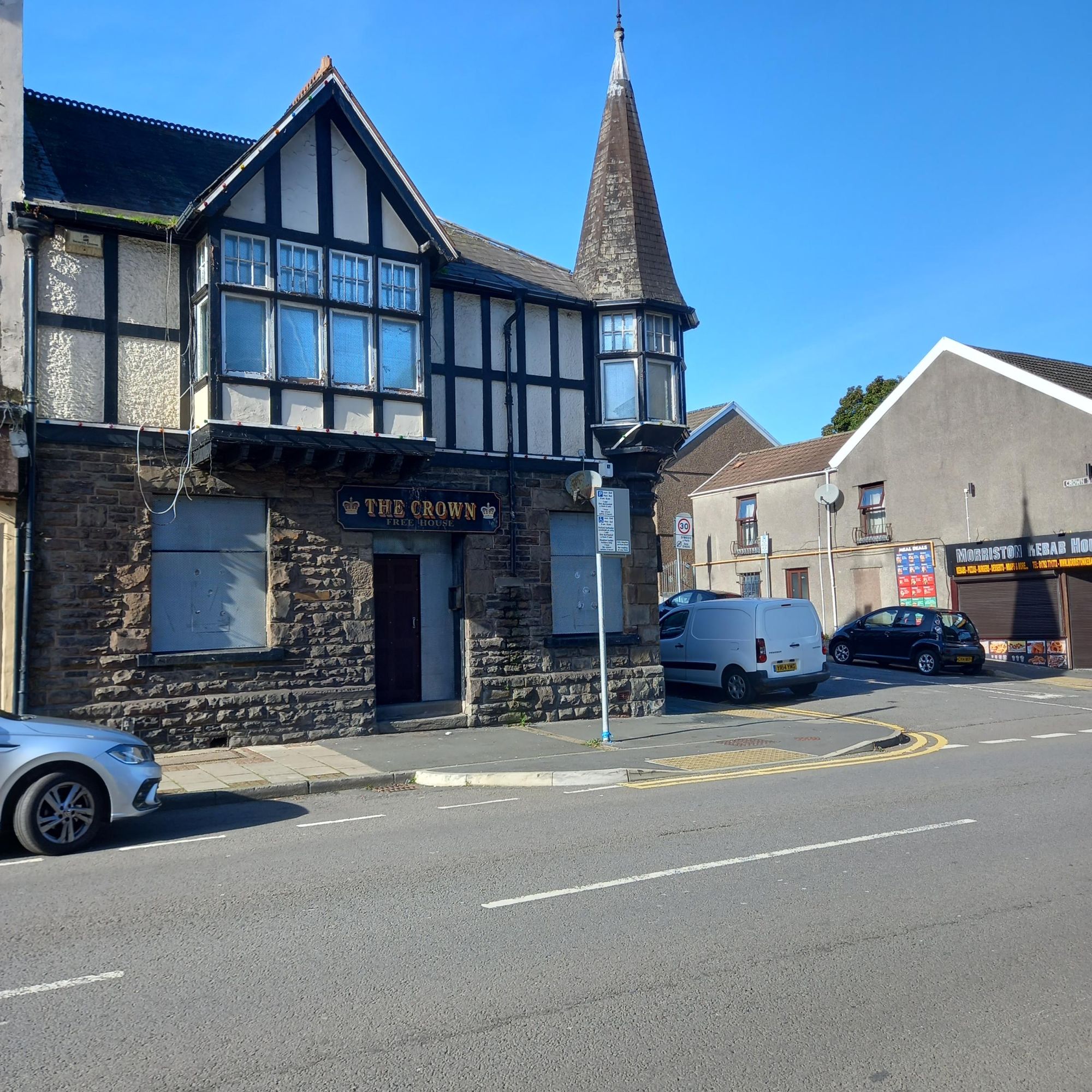 Crown Inn, Morriston. (Pub, External). Published on 31-01-2023
