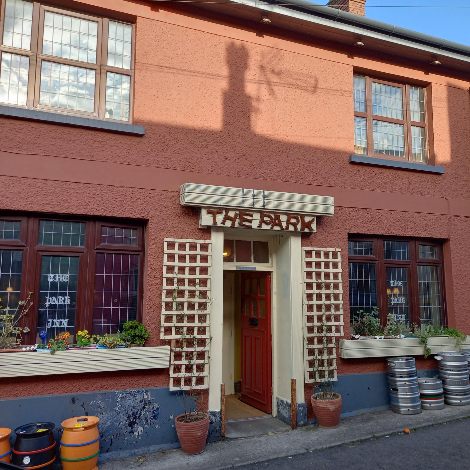 Park Inn Mumbles. (Pub, External). Published on 20-04-2022