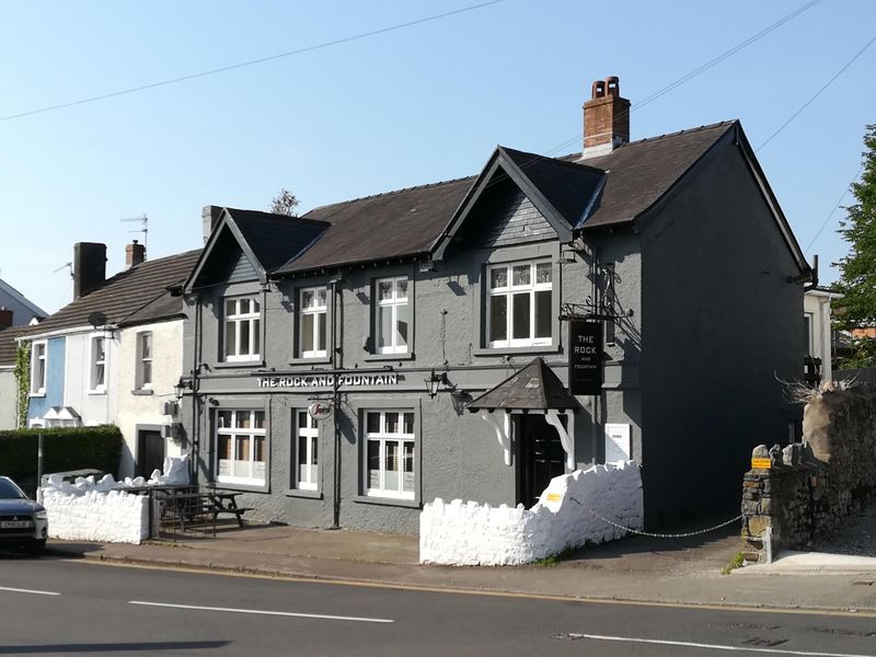 Rock and Fountain, Newton, Swansea. (Pub, External). Published on 15-07-2018