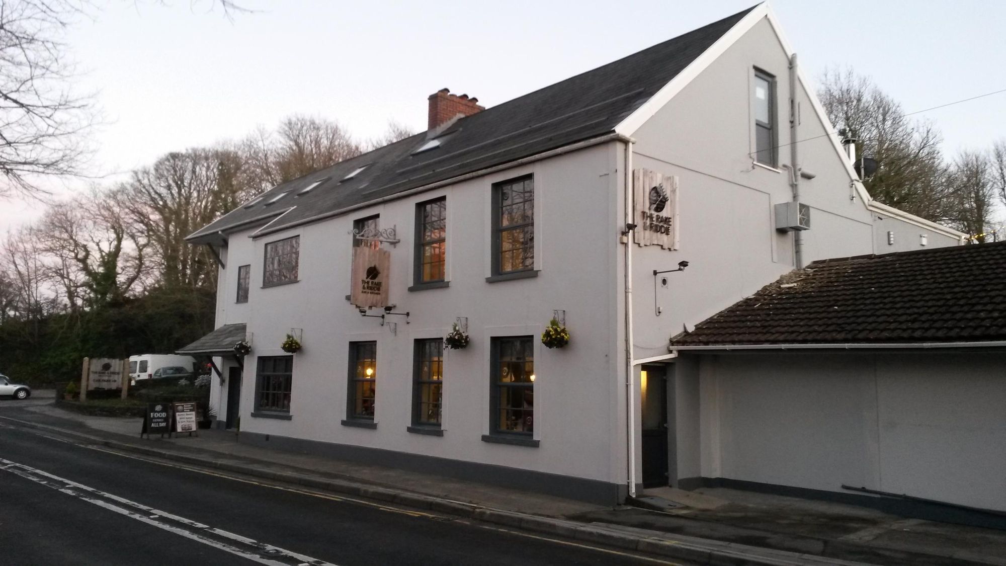 Rake and Riddle, Penclawdd, Swansea. (Pub, External, Bar, Restaurant). Published on 25-11-2017