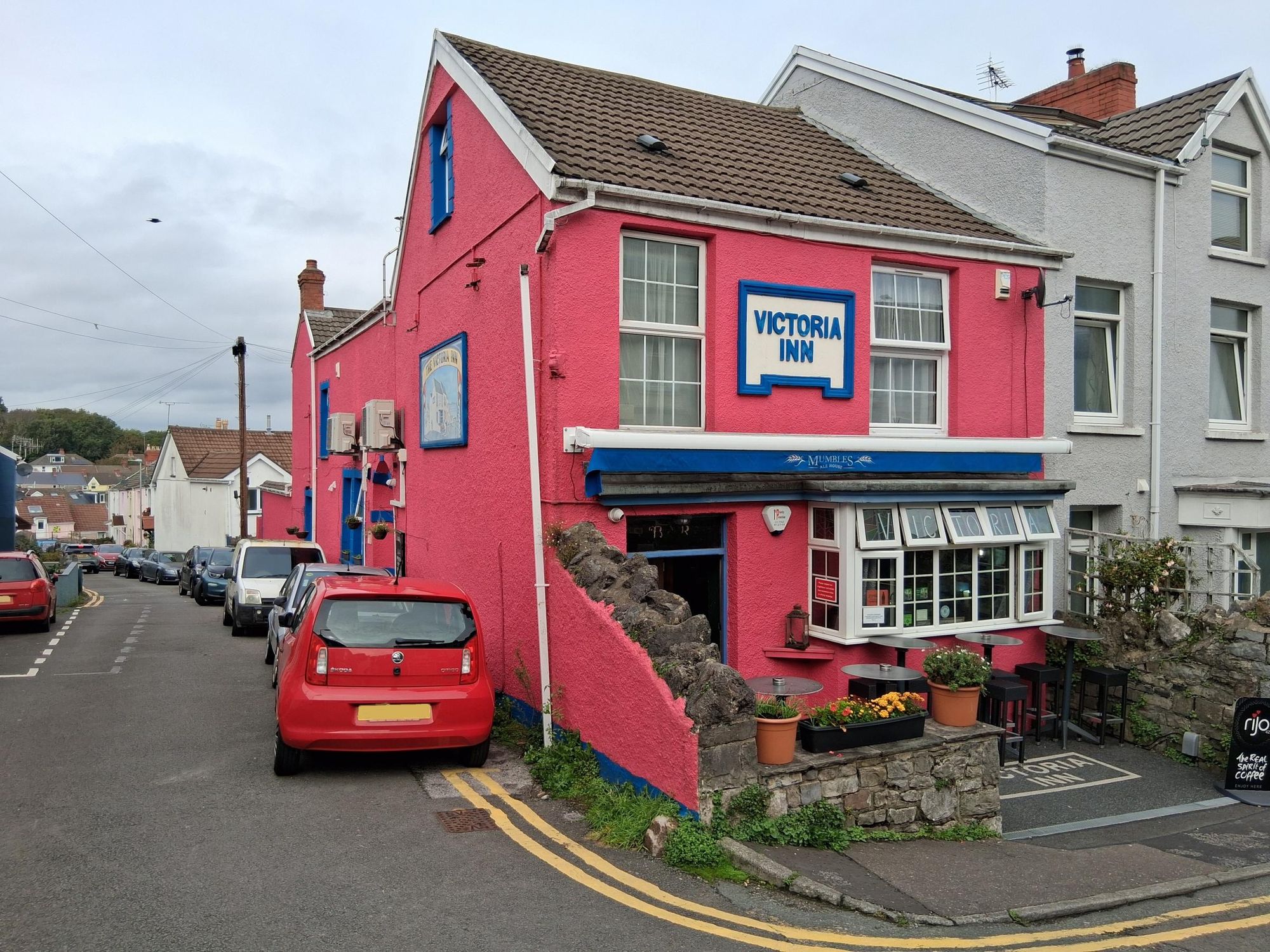 Victoria Inn, Mumbles. (Pub, External, Garden). Published on 21-09-2025