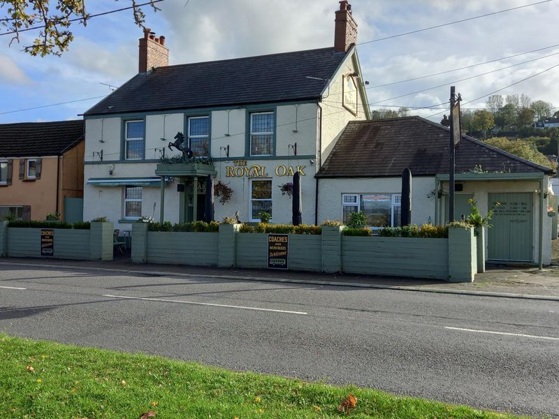 Royal Oak, Penclawdd. (Pub, External, Garden, Key). Published on 23-10-2022