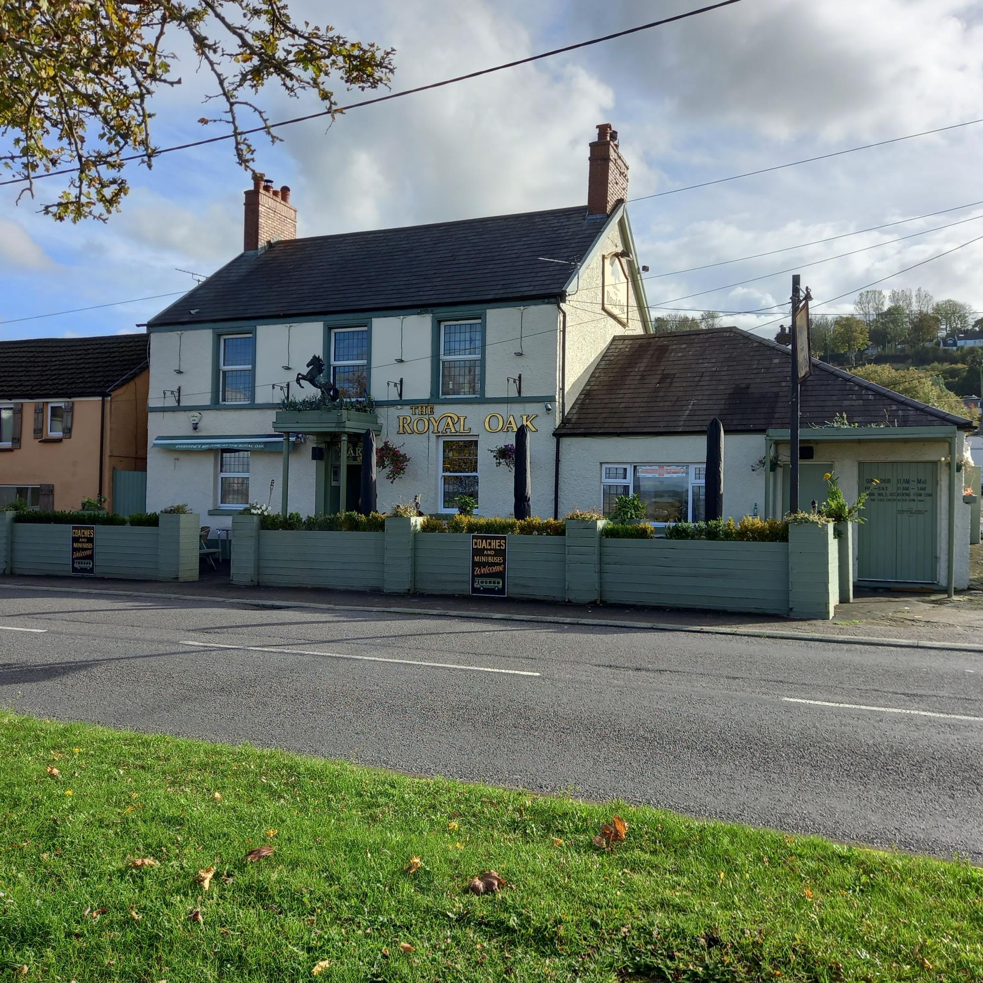 Royal Oak, Penclawdd. (Pub, External, Garden, Key). Published on 23-10-2022