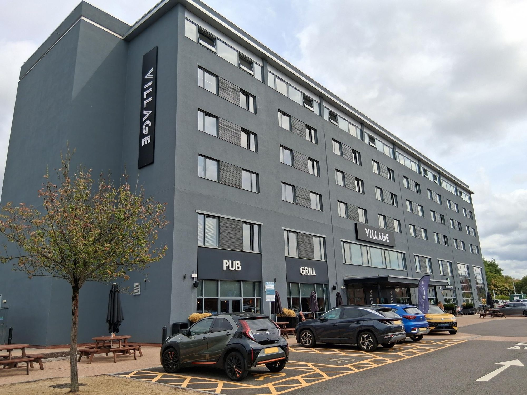 Village Hotel Pub and Grill, Swansea. (External, Bar, Restaurant, Key). Published on 18-08-2026