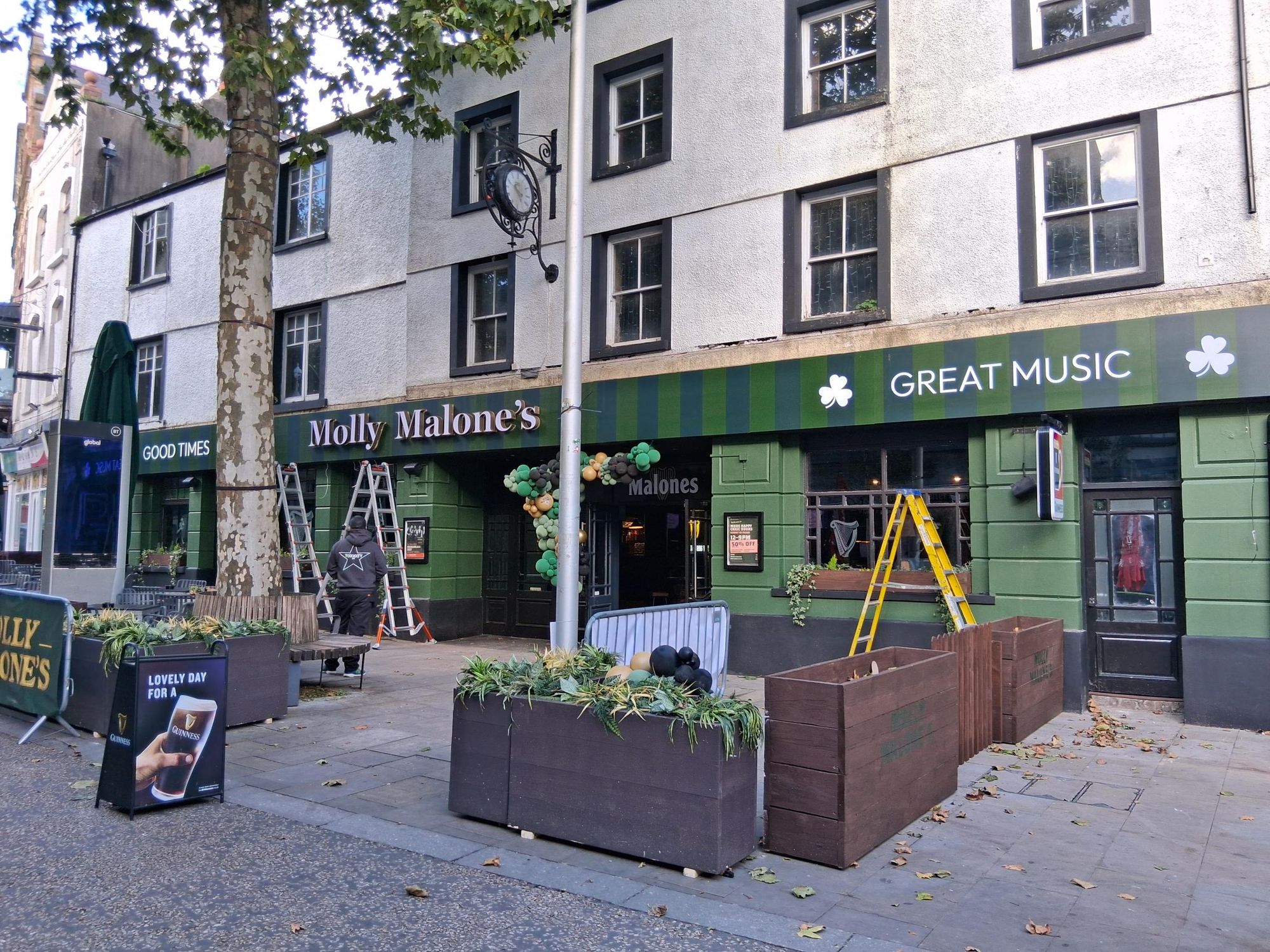 Molly Malone's, Swansea. (Pub, External, Sign, Key). Published on 08-10-2026