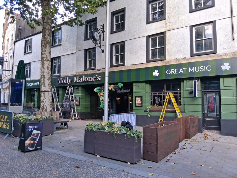 Molly Malone's, Swansea. (Pub, External, Sign, Key). Published on 08-10-2026