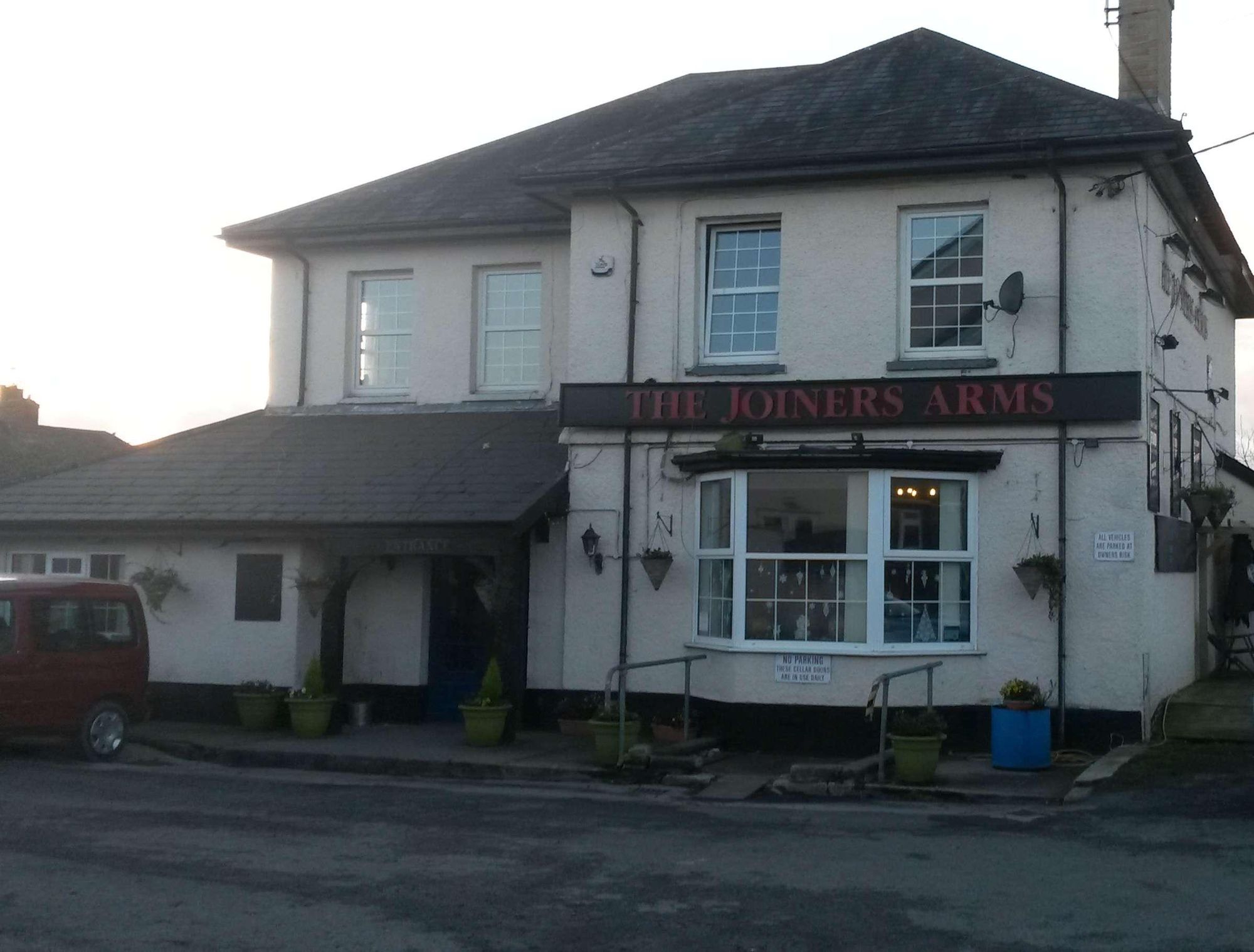 Joiners Arms, Three Crosses. (Pub, External, Bar, Restaurant). Published on 24-11-2017