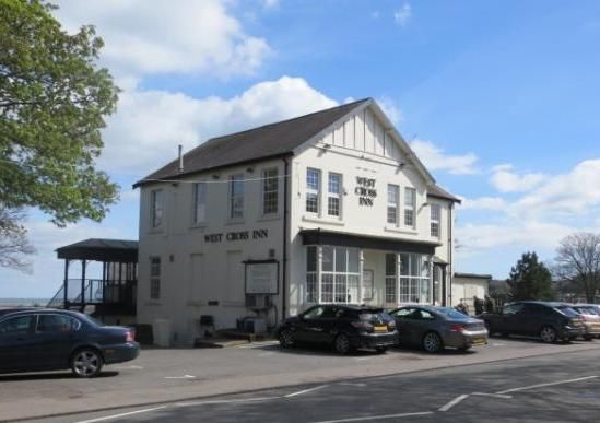 Front of West Cross Inn. (Pub, External, Key). Published on 24-04-2016