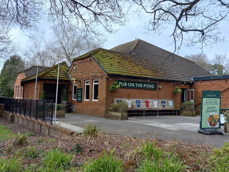 Pub on the Pond. (Pub, External, Sign, Key). Published on 05-04-2022 