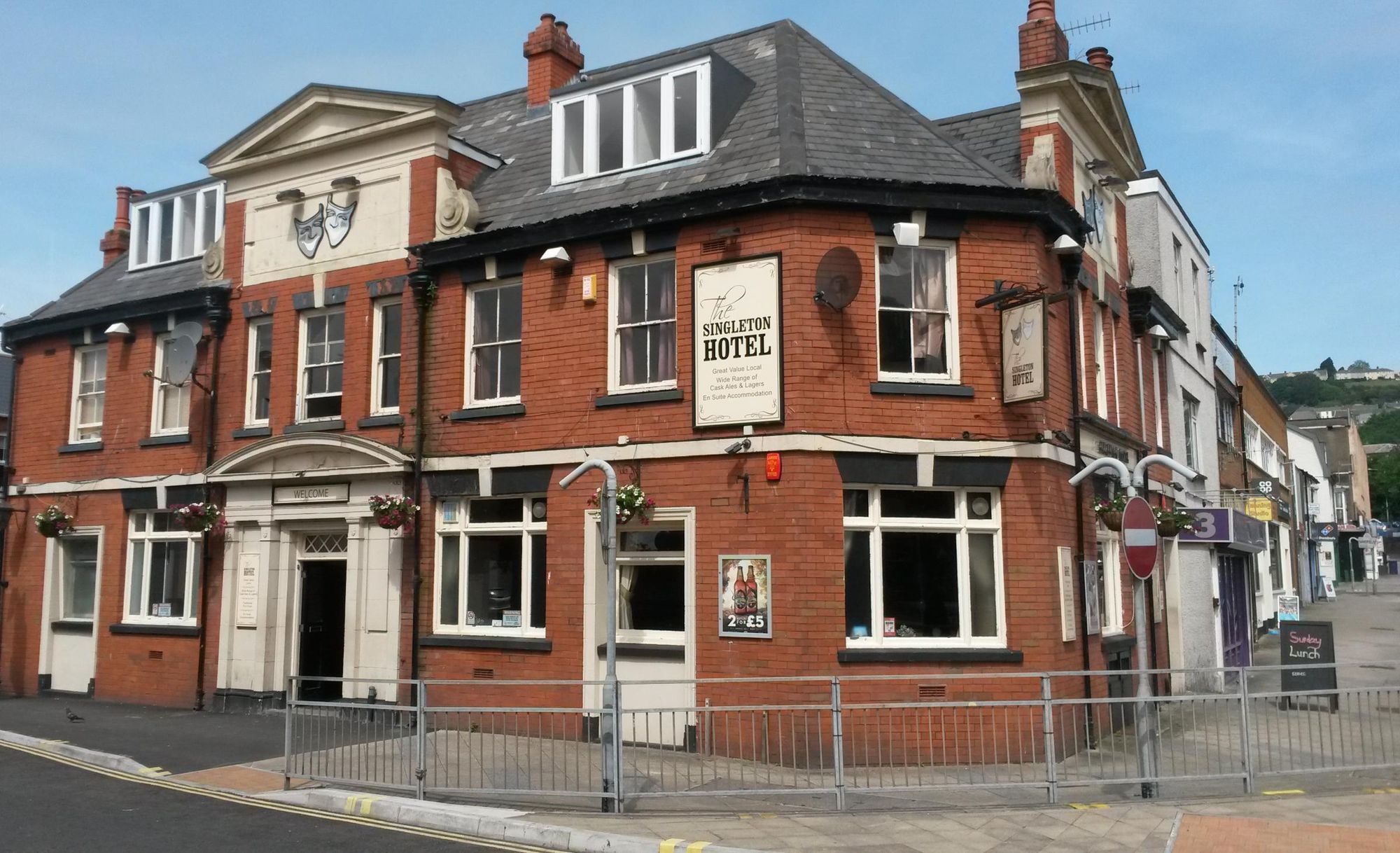 Singleton Hotel, Swansea. (Pub, External, Sign). Published on 02-06-2017