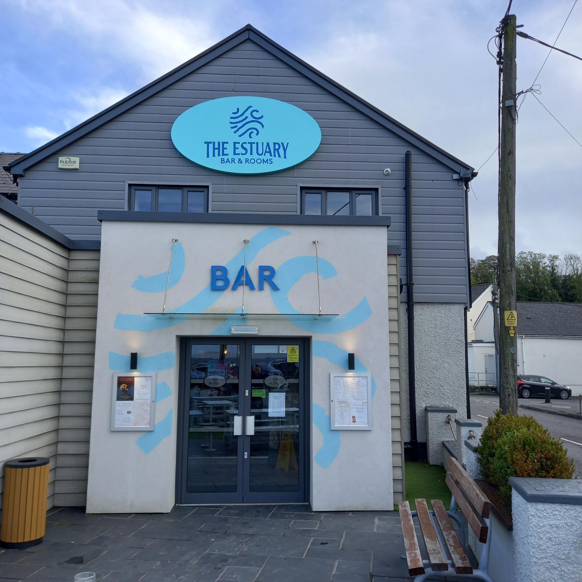 Estuary, Penclawdd. (Pub, External, Key). Published on 23-10-2022