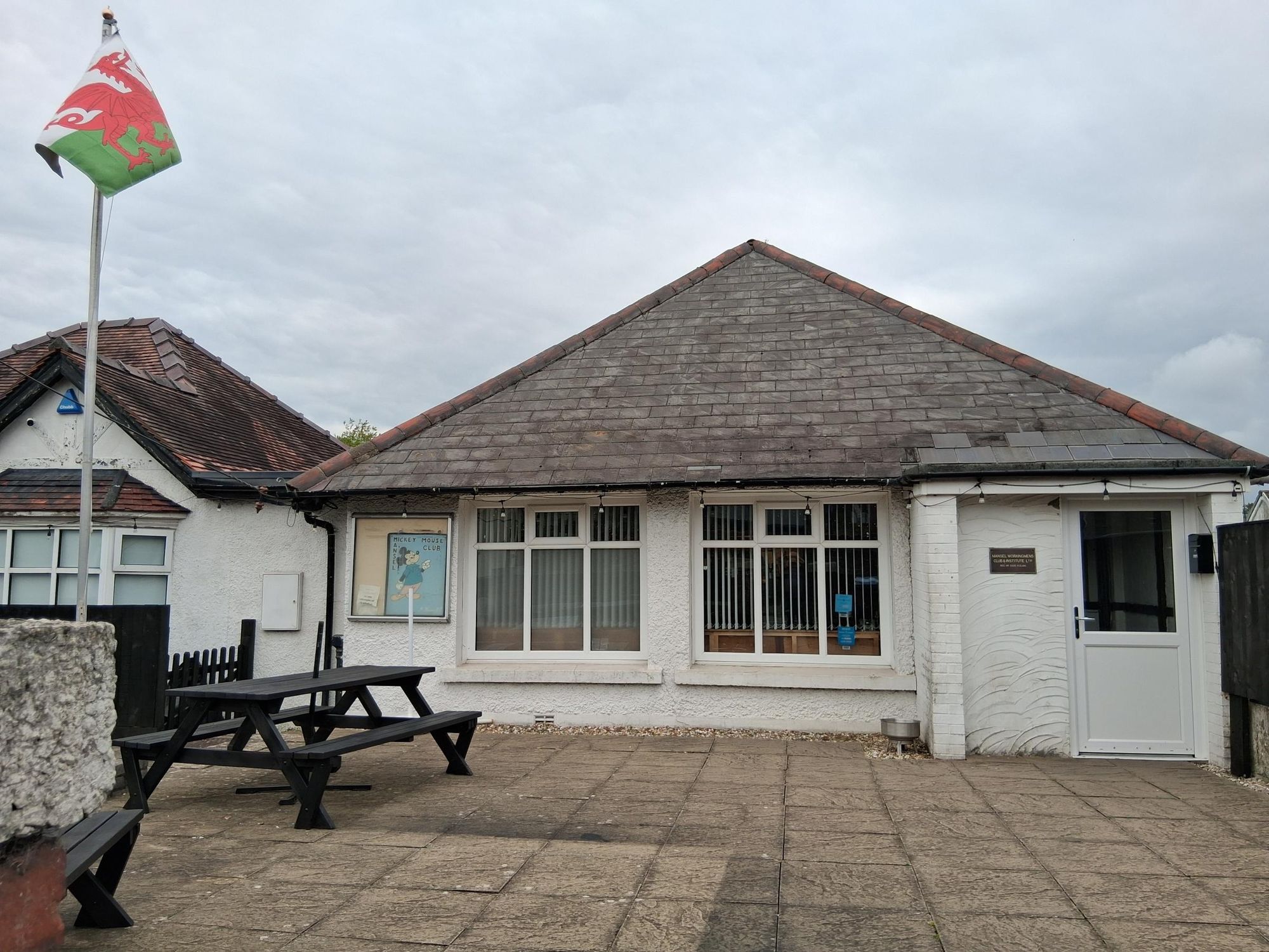 Mansel Working Mens Club, Gowerton. (Pub, External, Key). Published on 09-06-2025