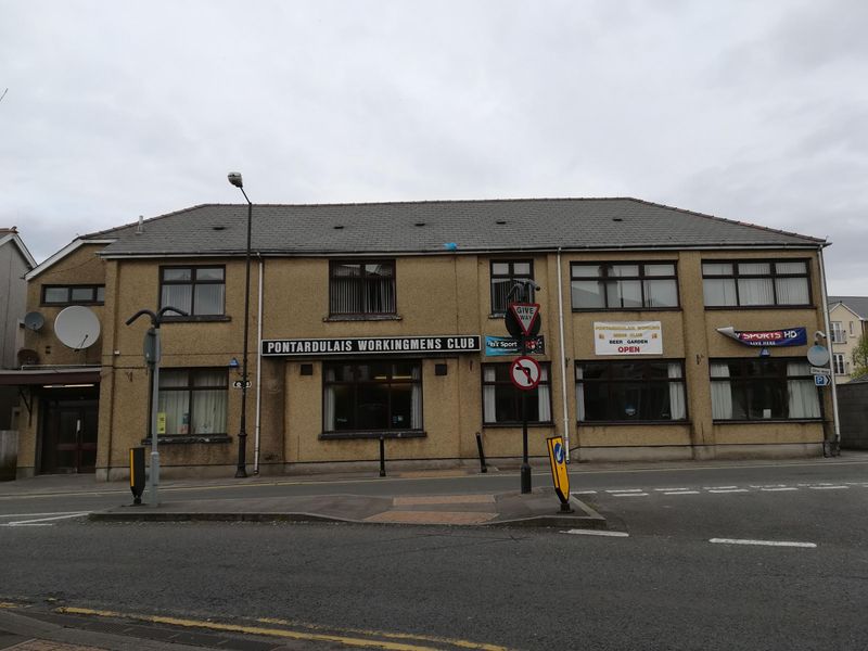 Pontarddulais Working Mens Club. Published on 17-05-2018 