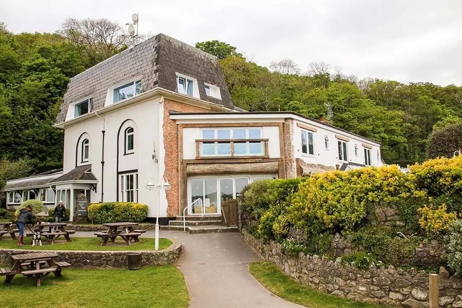 (External, Bar, Restaurant, Garden, Key). Published on 26-03-2025