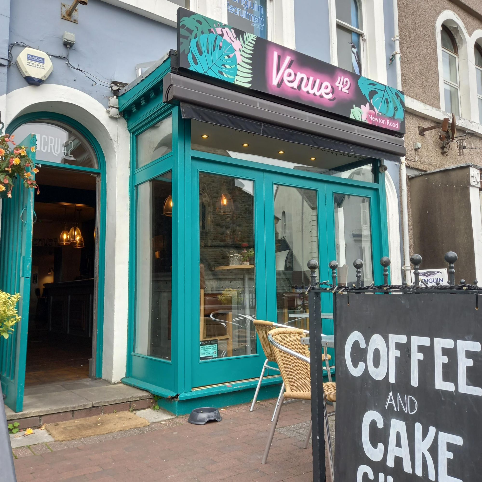 Venue 42, Mumbles. (External, Bar). Published on 17-10-2023