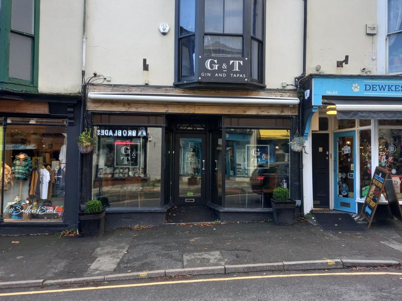 Gin and Tapas, Mumbles. (Pub, External, Key). Published on 15-11-2022