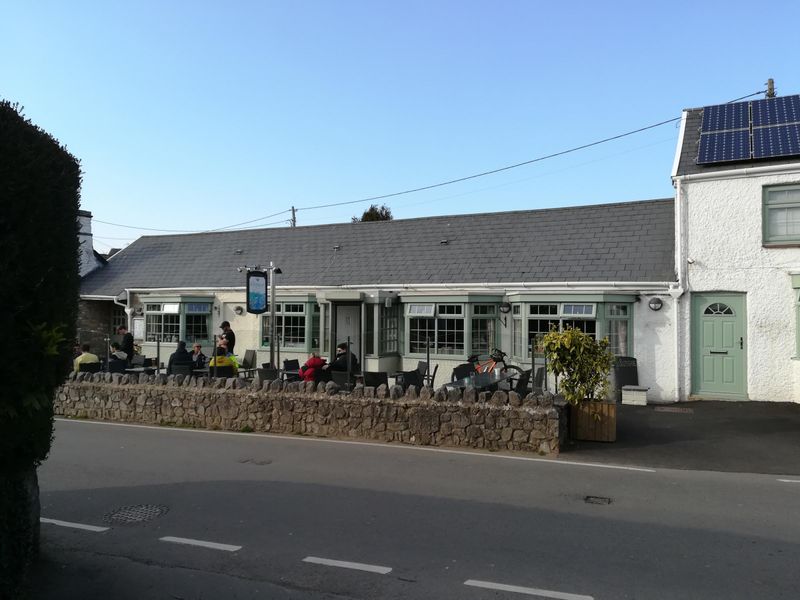 Southgate, Southgate, Swansea. (Pub, External). Published on 12-04-2019 