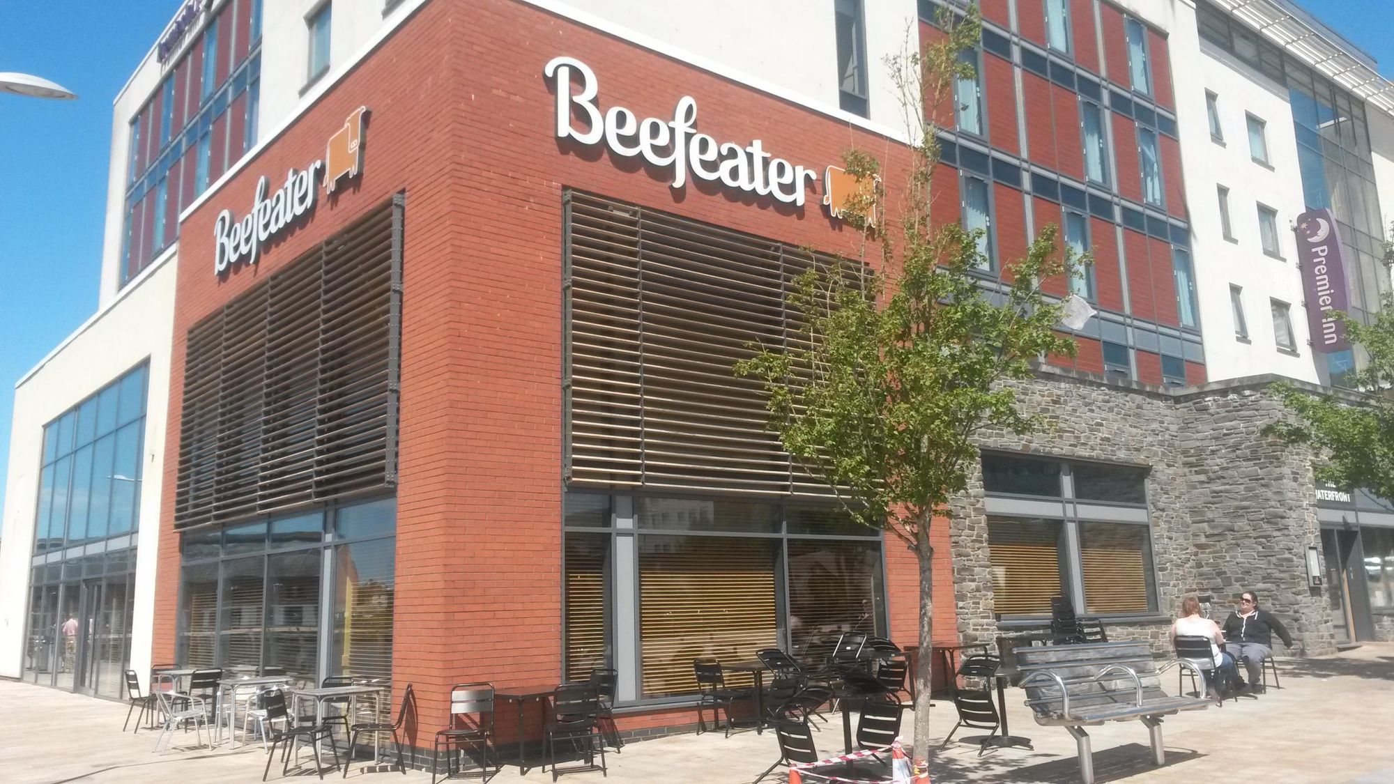 Waterfront (Beefeater) Swansea. (External, Bar, Restaurant). Published on 05-07-2017
