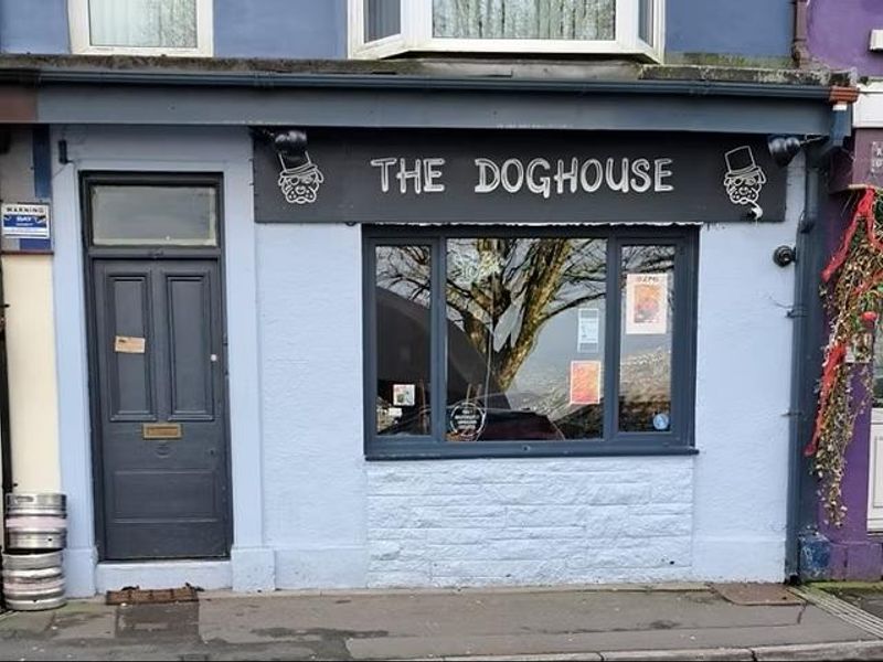 (Pub, External, Bar, Key). Published on 17-10-2026