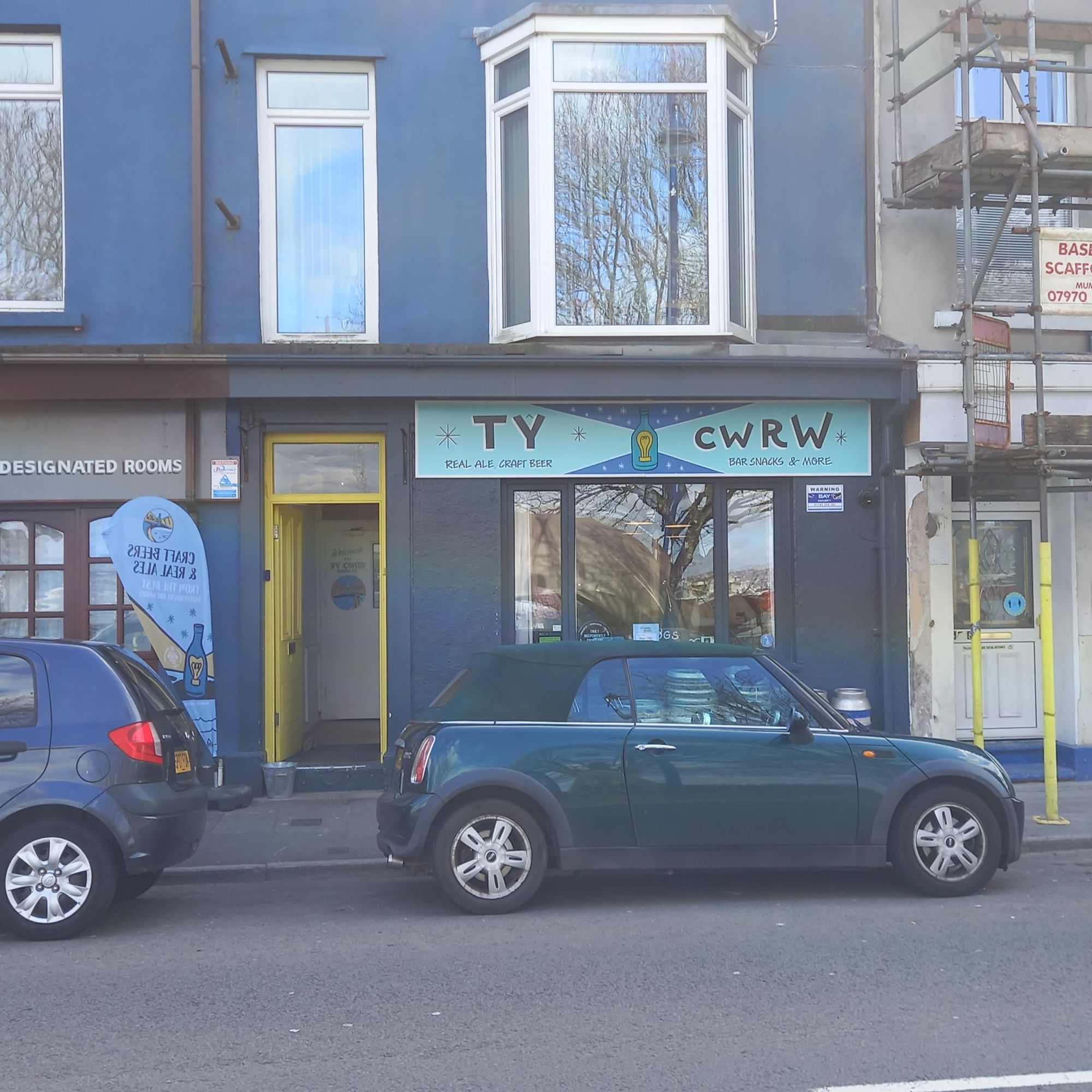 Ty Cwrw, Mumbles. (Pub, External, Sign, Key). Published on 09-04-2022