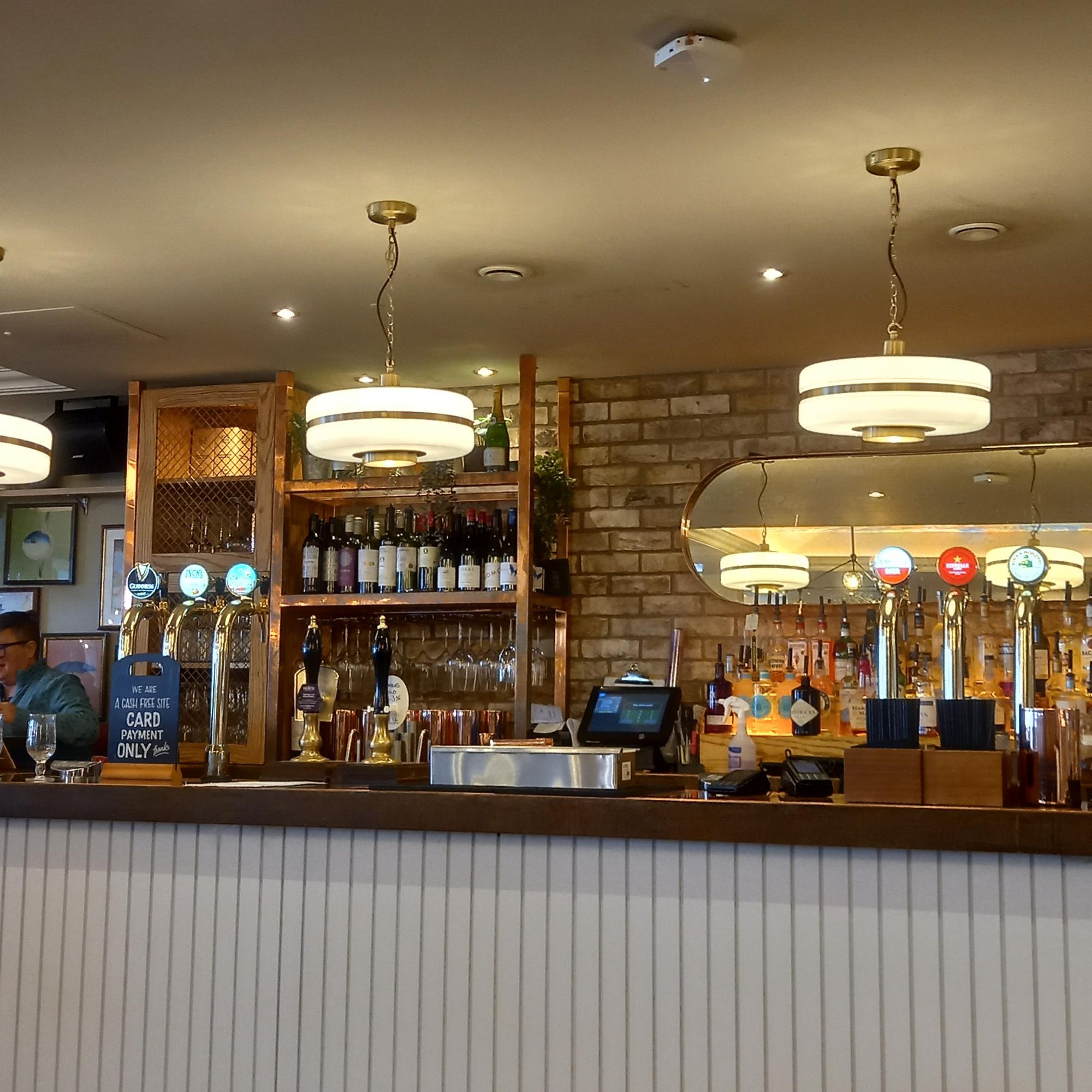 Oyster Hotel, Mumbles. (Bar). Published on 06-02-2023