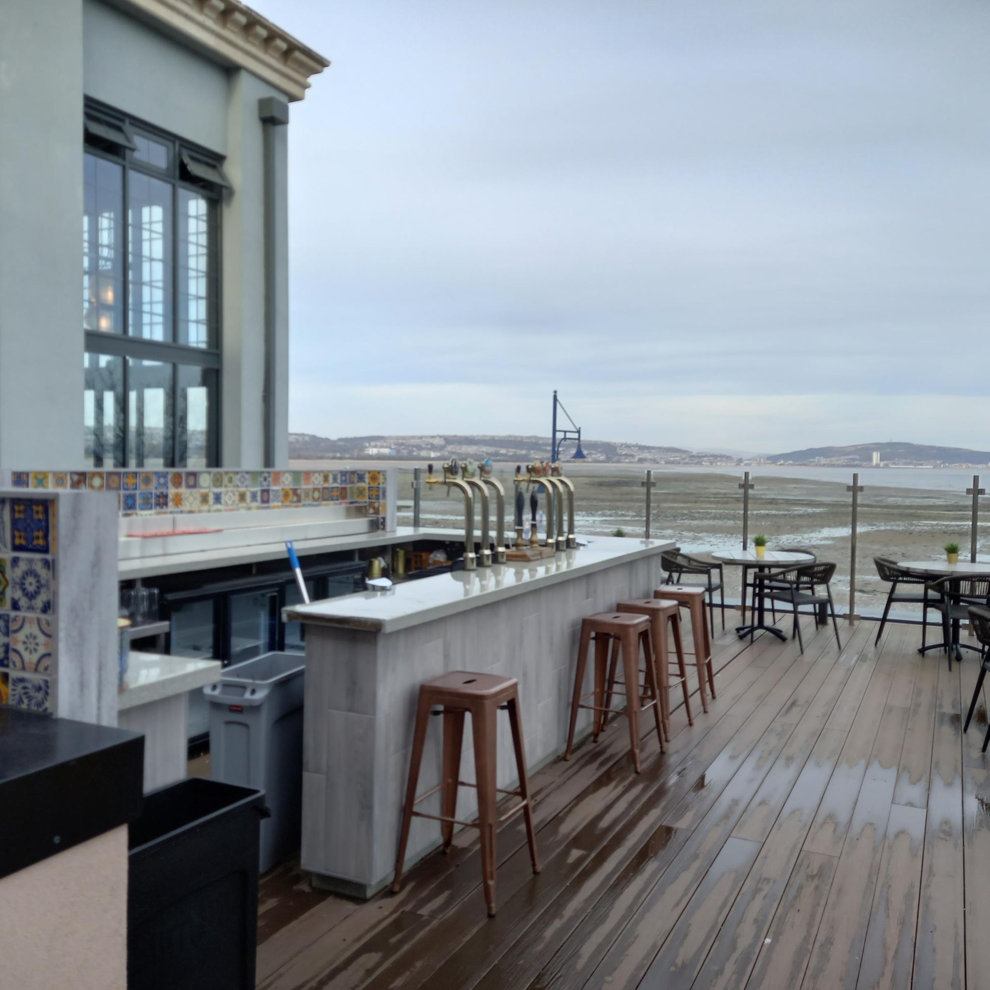 Oyster Hotel, Mumbles. (External, Bar). Published on 06-02-2023