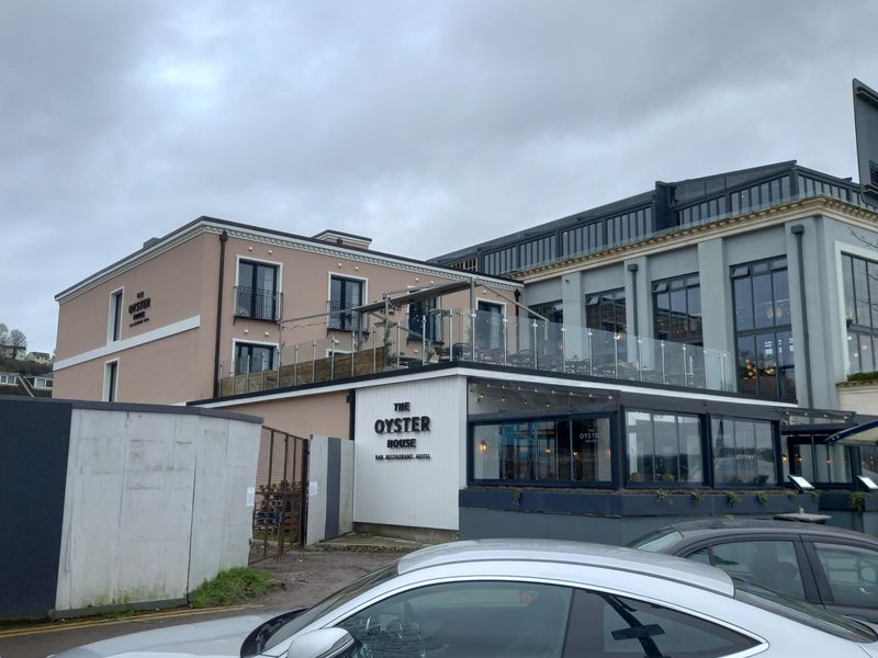 Oyster Hotel, Mumbles. (External, Bar, Restaurant). Published on 11-02-2023 