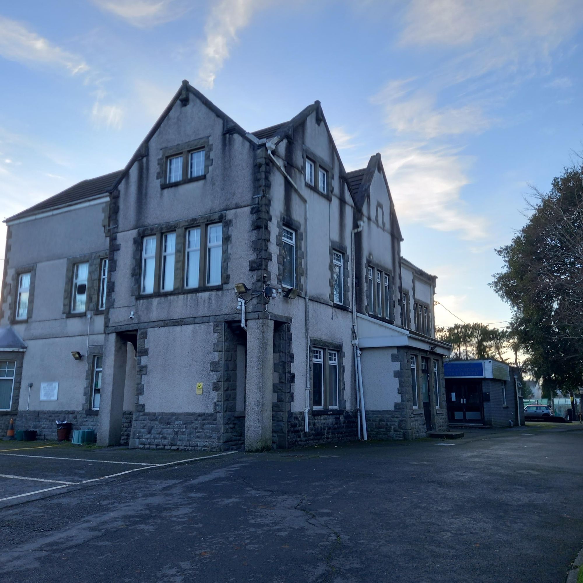 New Lodge Gorseinon Independent Social Club. (External, Key). Published on 03-01-2023