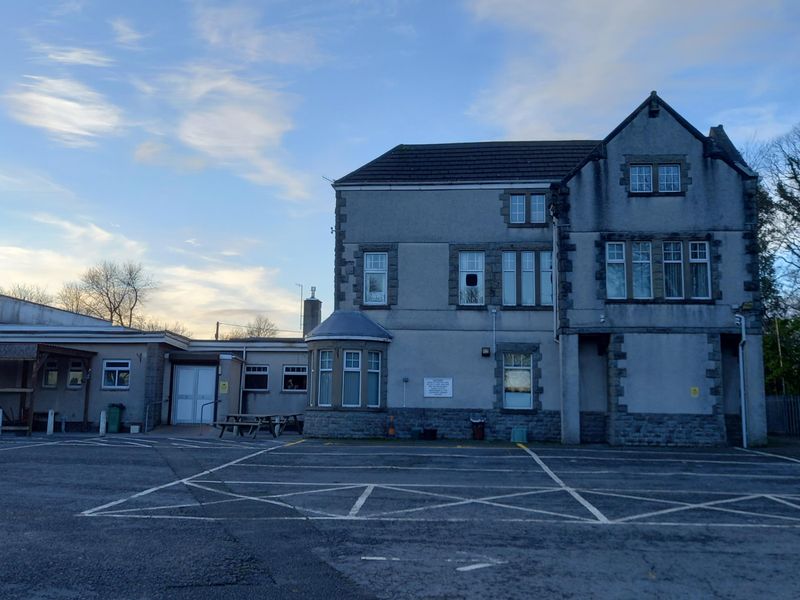 New Lodge Gorseinon Independent Social Club. (External). Published on 03-01-2023