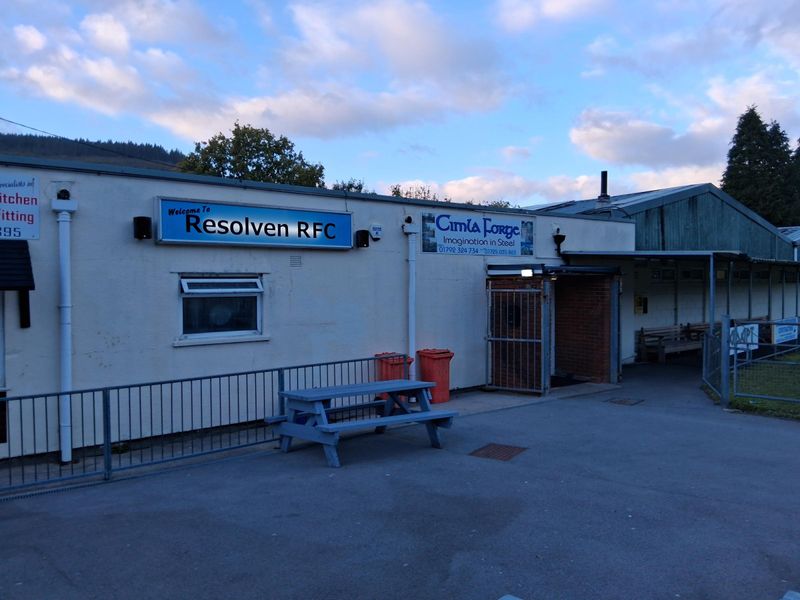 Resolven RFC entrance. (External, Bar, Garden). Published on 25-10-2026