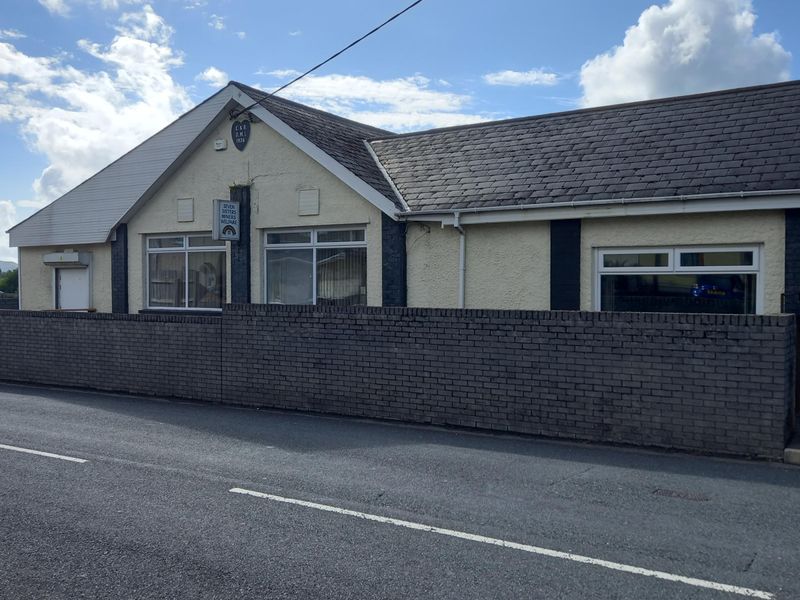 Seven Sisters Miners Welfare Club. (Pub, External). Published on 17-07-2023