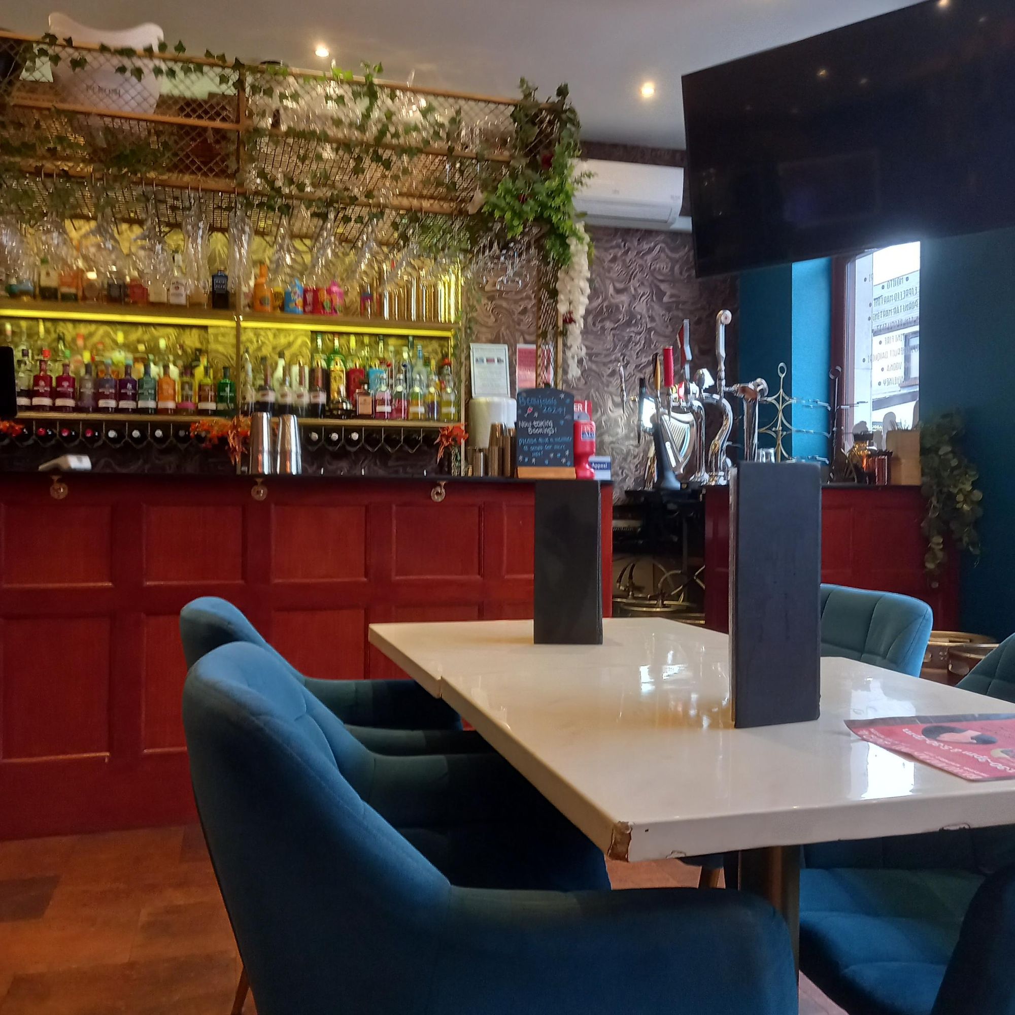 Overdraft, Clydach. (Bar). Published on 02-11-2024