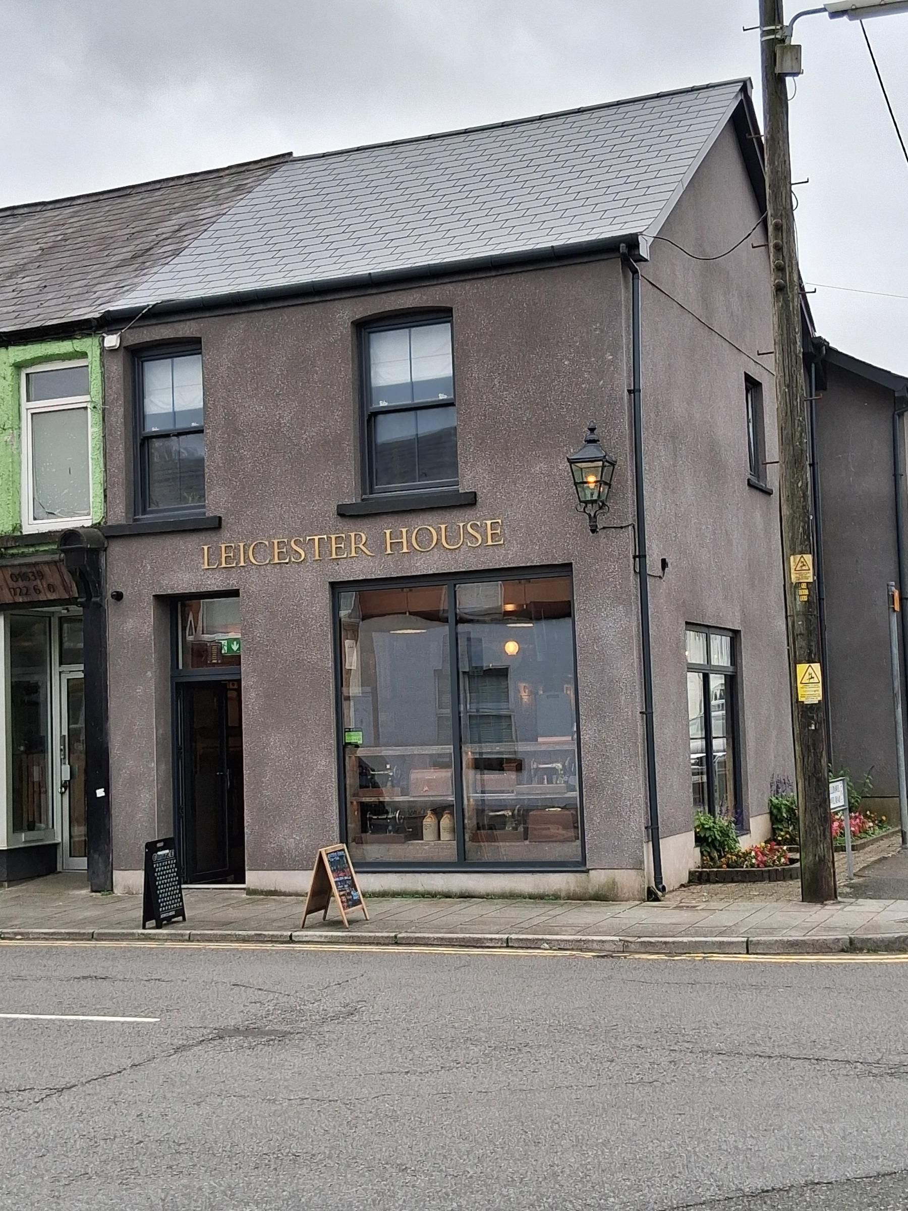 Leicester House, Glynneath. (External, Bar, Restaurant, Key). Published on 06-10-2026