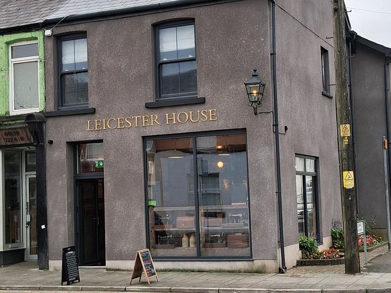Leicester House, Glynneath. (External, Bar, Restaurant, Key). Published on 06-10-2026