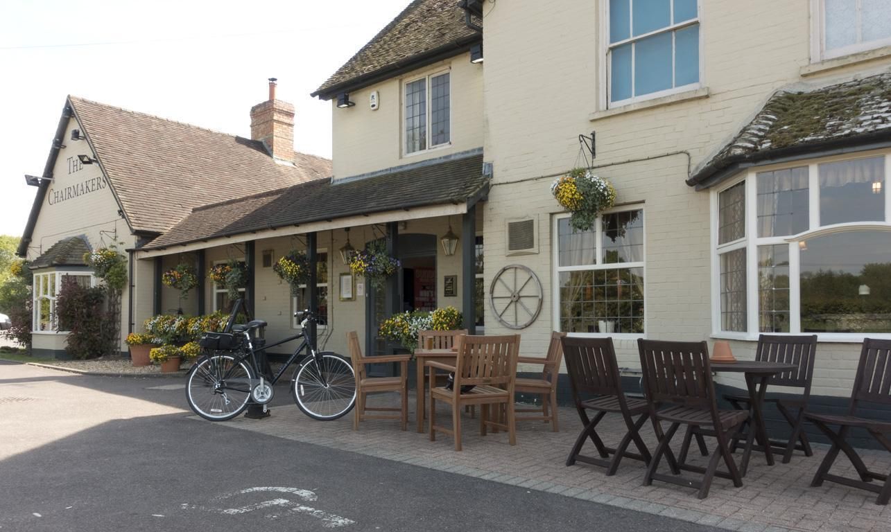 Pub. (Pub). Published on 01-09-2017