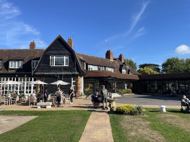 The Sinah Warren Hotel. (Pub, External, Key). Published on 06-10-2026