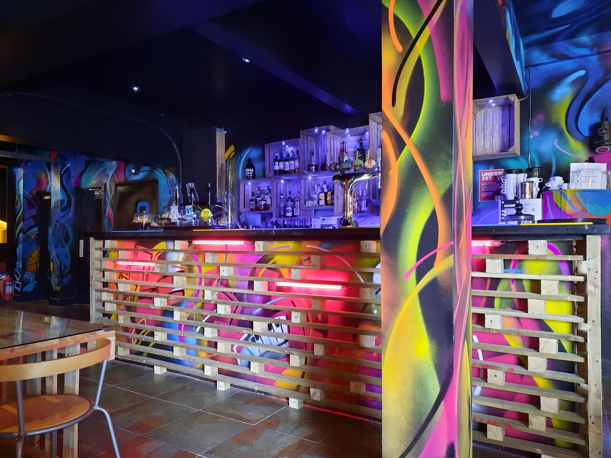 The Mosaic bar counter. (Pub, Bar). Published on 02-10-2022