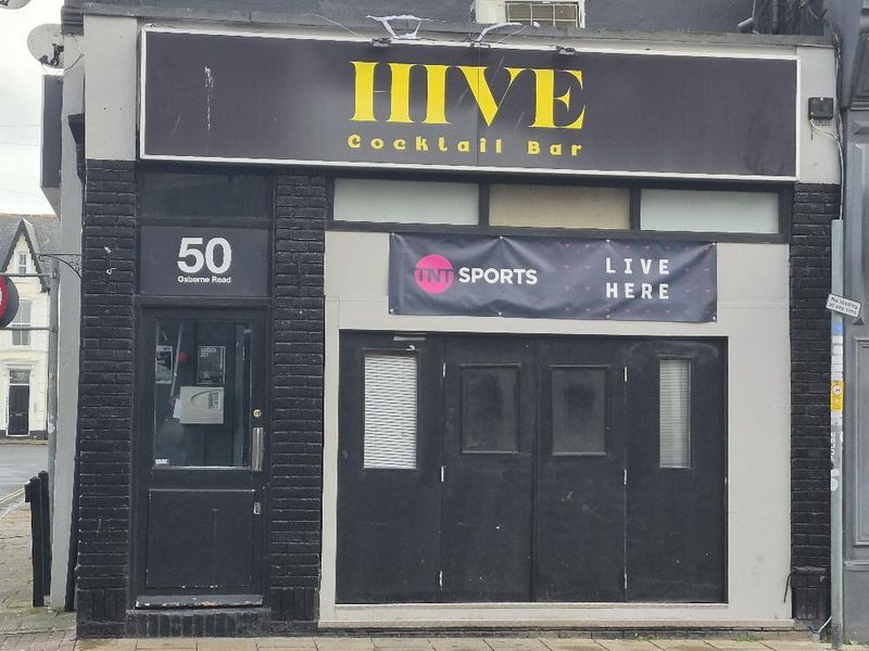 Hive. (Pub, External, Key). Published on 17-05-2026