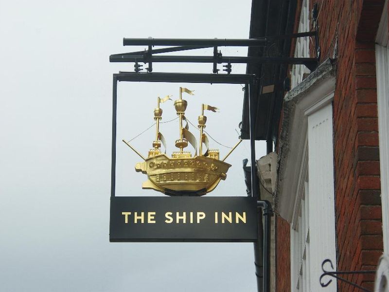 Pub Sign. (External, Sign). Published on 11-10-2024 