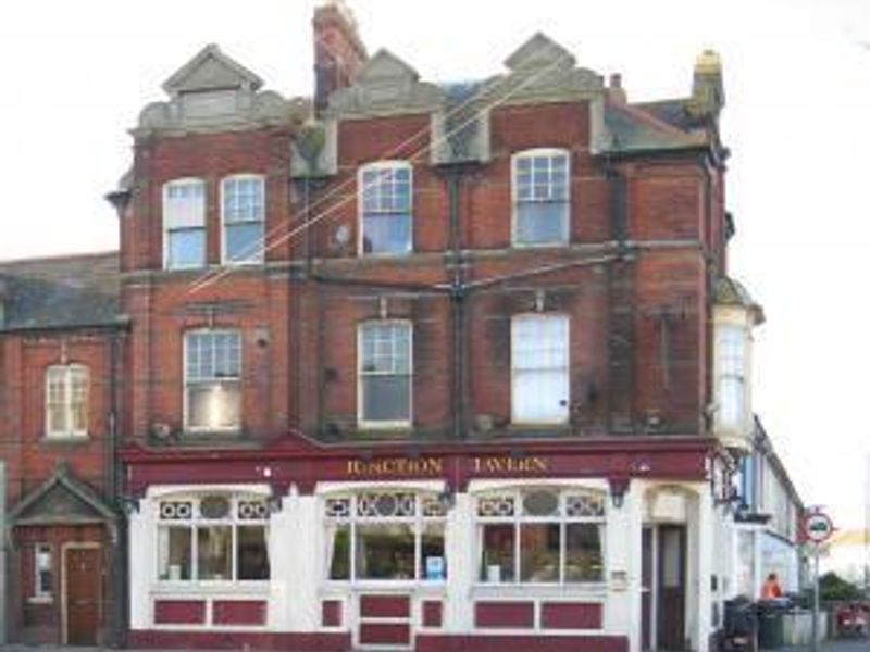 Pub. (Pub). Published on 01-07-2015