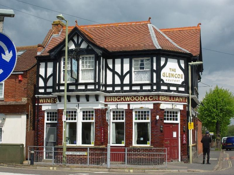 The Glencoe. (Pub, External, Key). Published on 05-05-2022