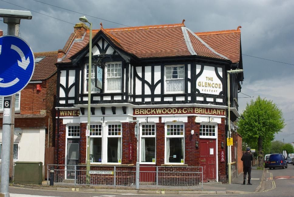 The Glencoe. (Pub, External, Key). Published on 05-05-2022