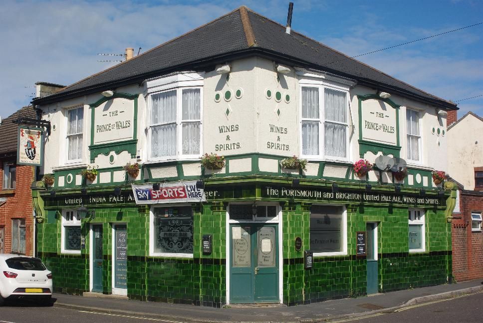 Pub. (Pub). Published on 15-09-2017